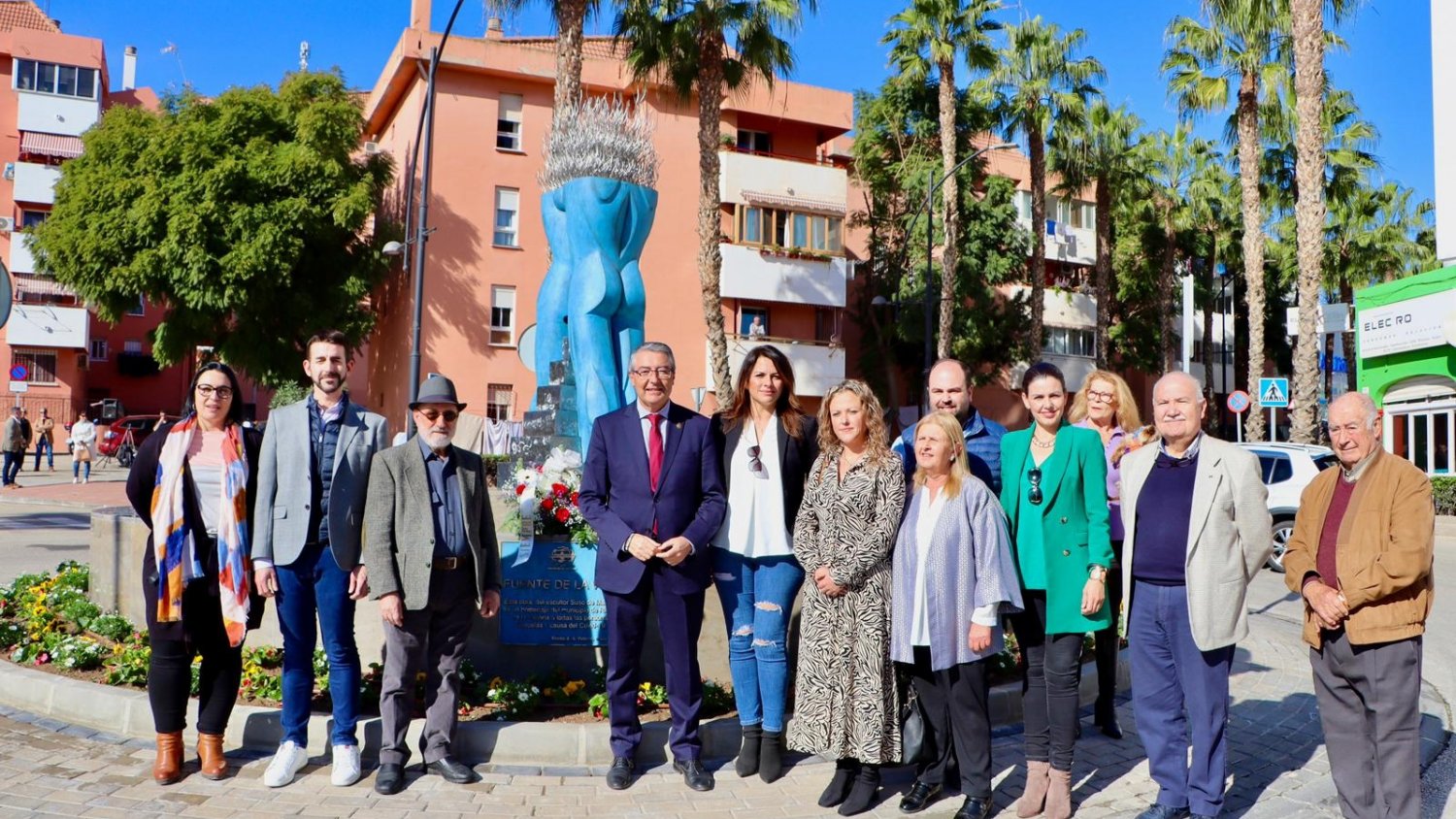 Rincón de la Victoria homenajea a las víctimas del COVID con una escultura de Suso de Marcos