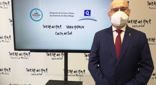 Playas presenta una campaña de Semana Santa reforzando la seguridad del litoral de Vélez-Málaga