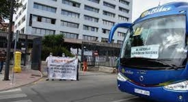 El transporte escolar de Málaga denuncia que la Junta les debe 2,6 millones de euros a las empresas