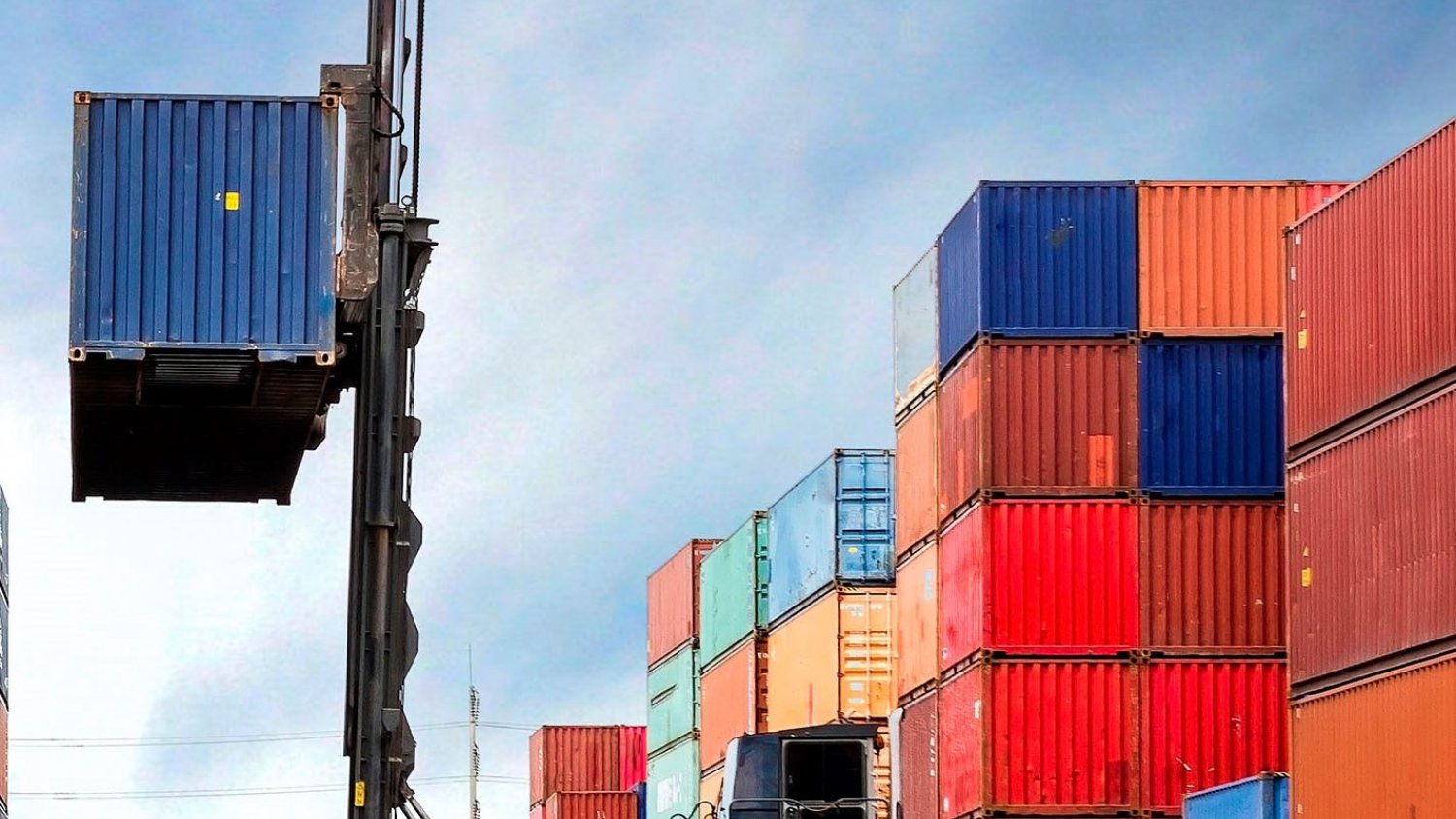 Las exportaciones andaluzas alcanzan los 2.223 millones de euros en enero