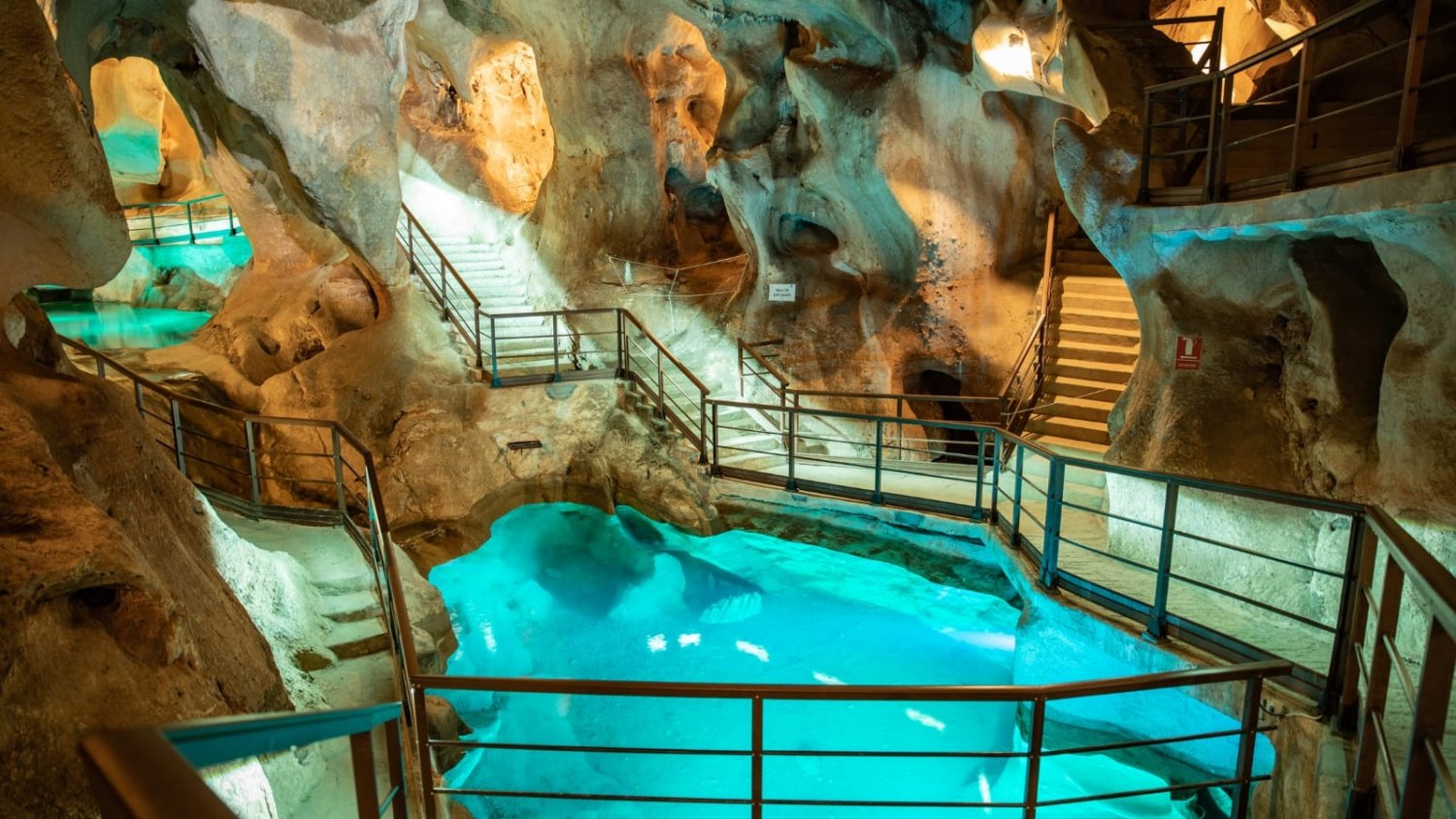La Cueva del Tesoro de Rincón de la Victoria registra casi 72.000 visitas en 2022