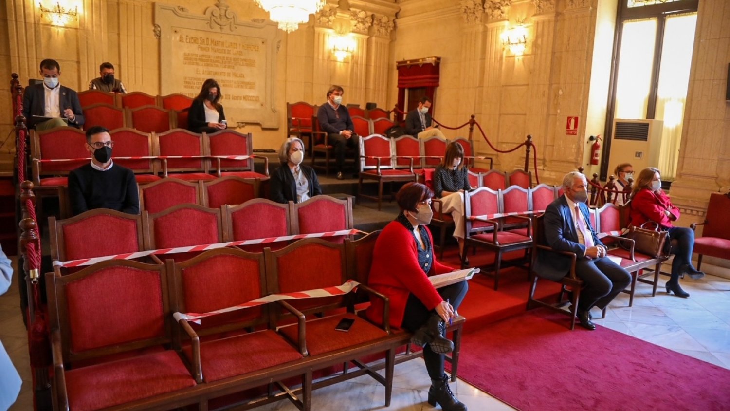 El pleno del Ayuntamiento aprueba inicialmente un presupuesto de 899 millones para 2021