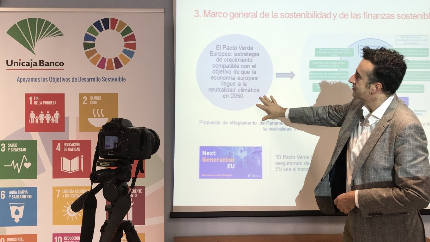 Unicaja Banco pone en marcha un plan de formación sobre finanzas sostenibles para su plantilla
