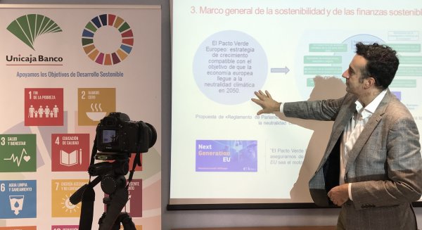 Unicaja Banco pone en marcha un plan de formación sobre finanzas sostenibles para su plantilla