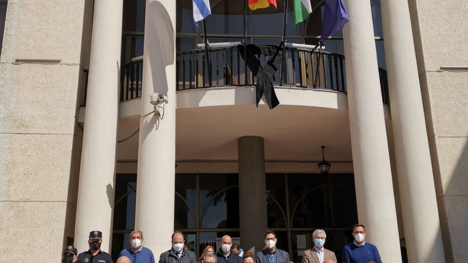 El Ayuntamiento de Rincón de la Victoria guarda un minuto de silencio por las Victimas del Terrorismo