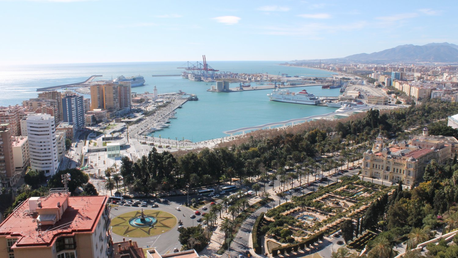 El puerto de Málaga apuesta por proyectos basados en energías renovables