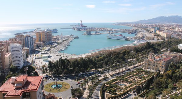 El puerto de Málaga apuesta por proyectos basados en energías renovables