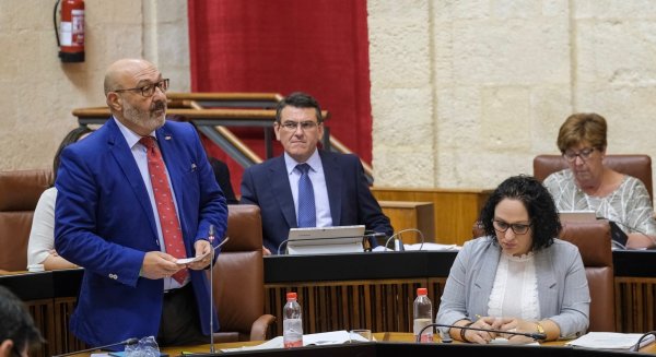 VOX pide la convocatoria inmediata de elecciones autonómicas en Andalucía