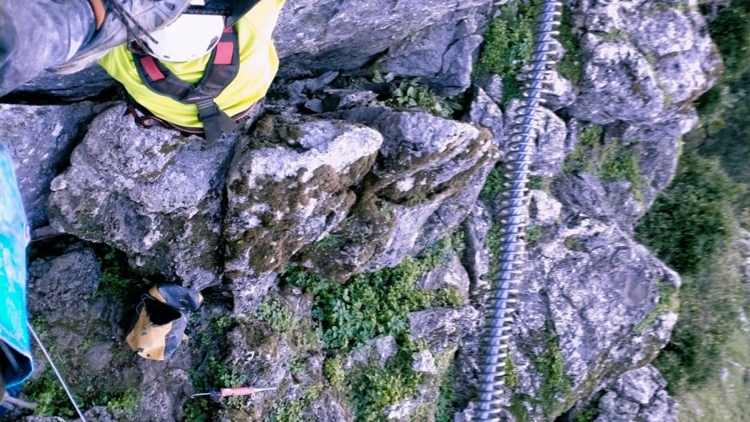 Diputación aumenta el atractivo de la vía ferrata 'El Hacho' de Gaucín con una tirolina de 52 metros