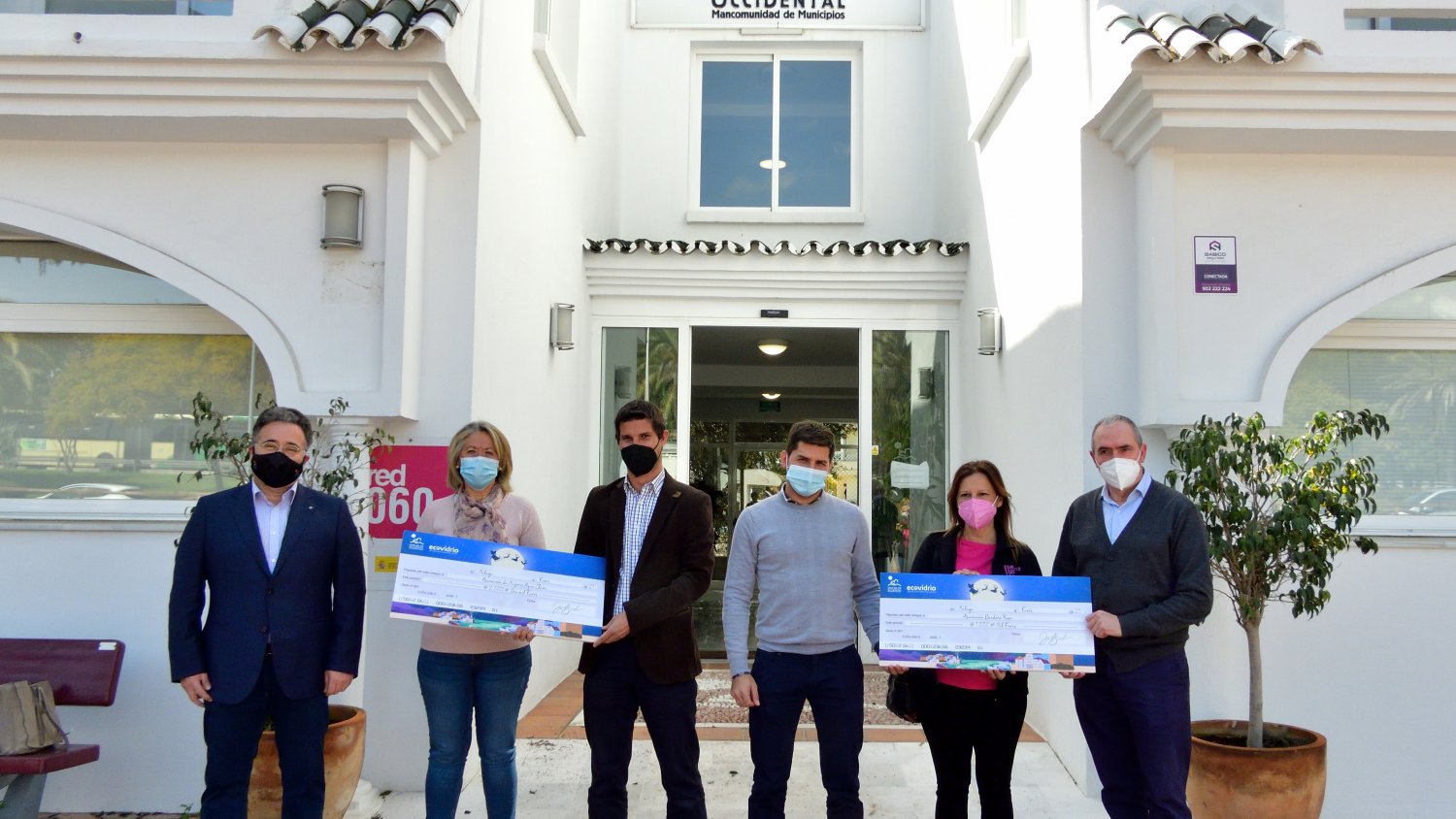 Istán y Casares son los ganadores de la campaña “un mensaje de ilusión en cada botella” de Mancomunidad