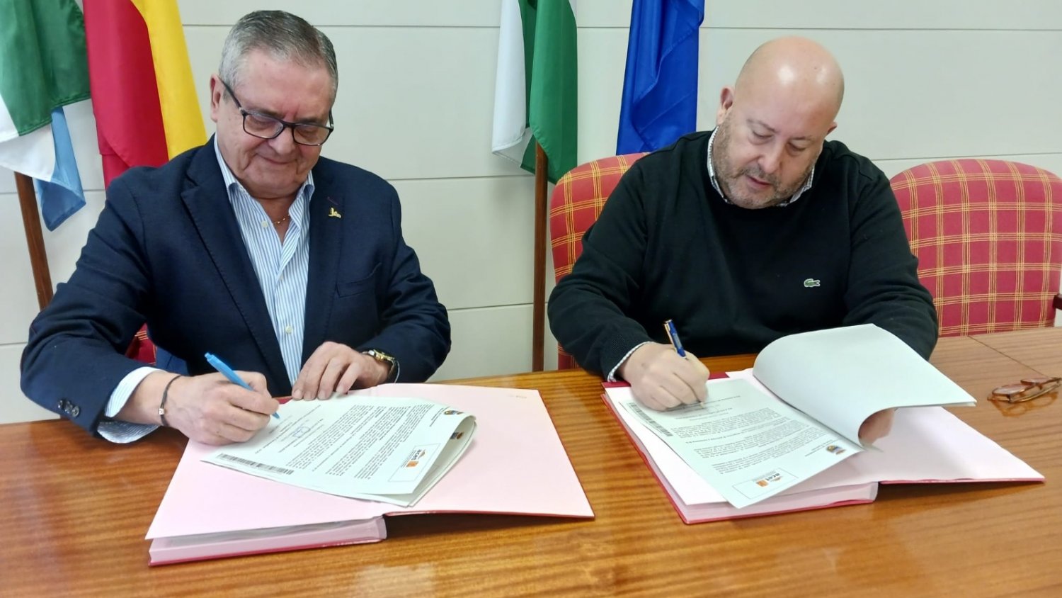 Torremolinos promueve el comercio local con 45.000 euros a las asociaciones de comerciantes