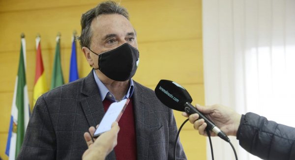 Torremolinos exige a la Junta que el criterio para la ampliación de horarios se aplique por municipios