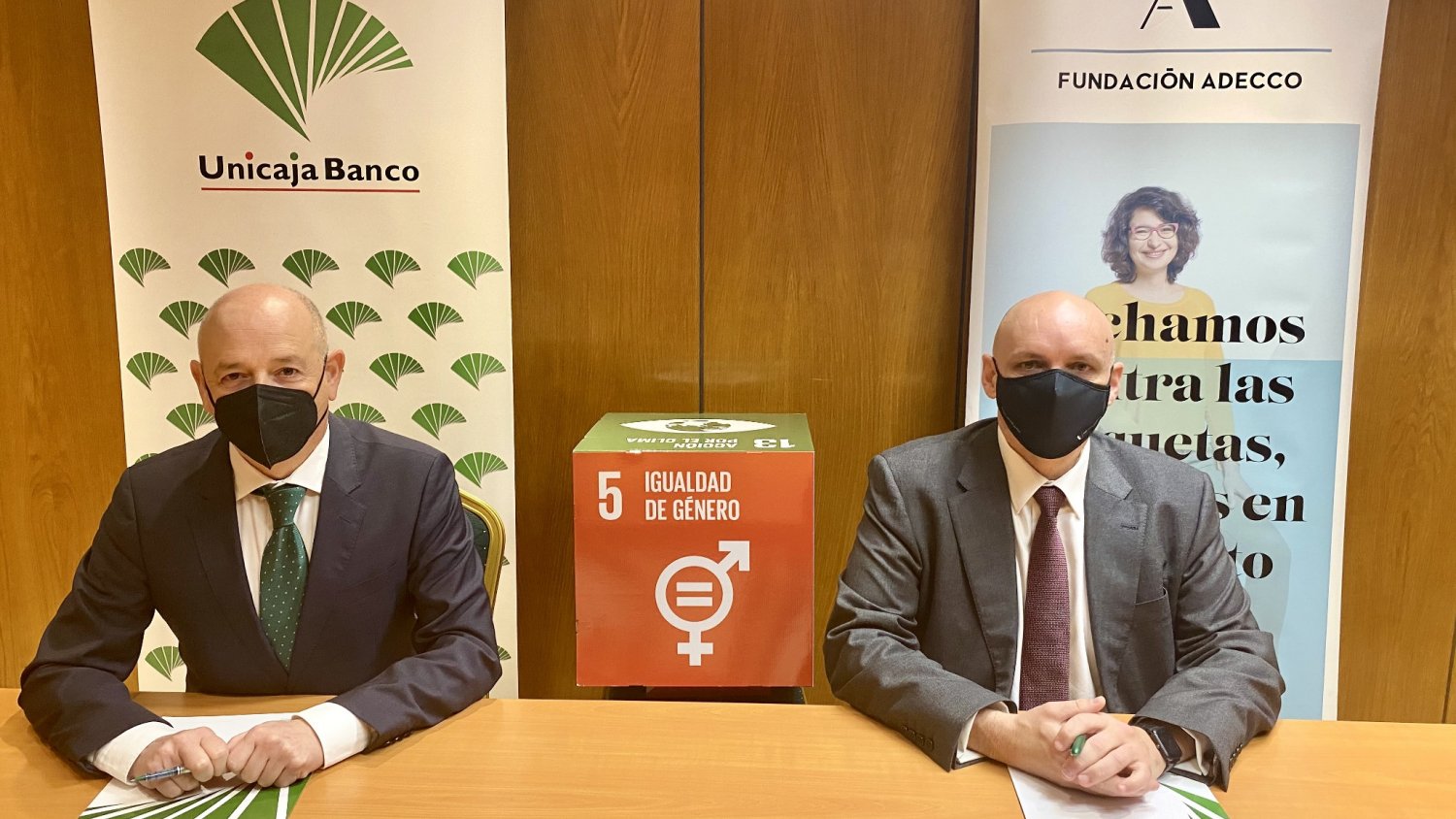 Unicaja y la Fundación Adecco colaboran en la inserción laboral de mujeres en riesgo de exclusión social