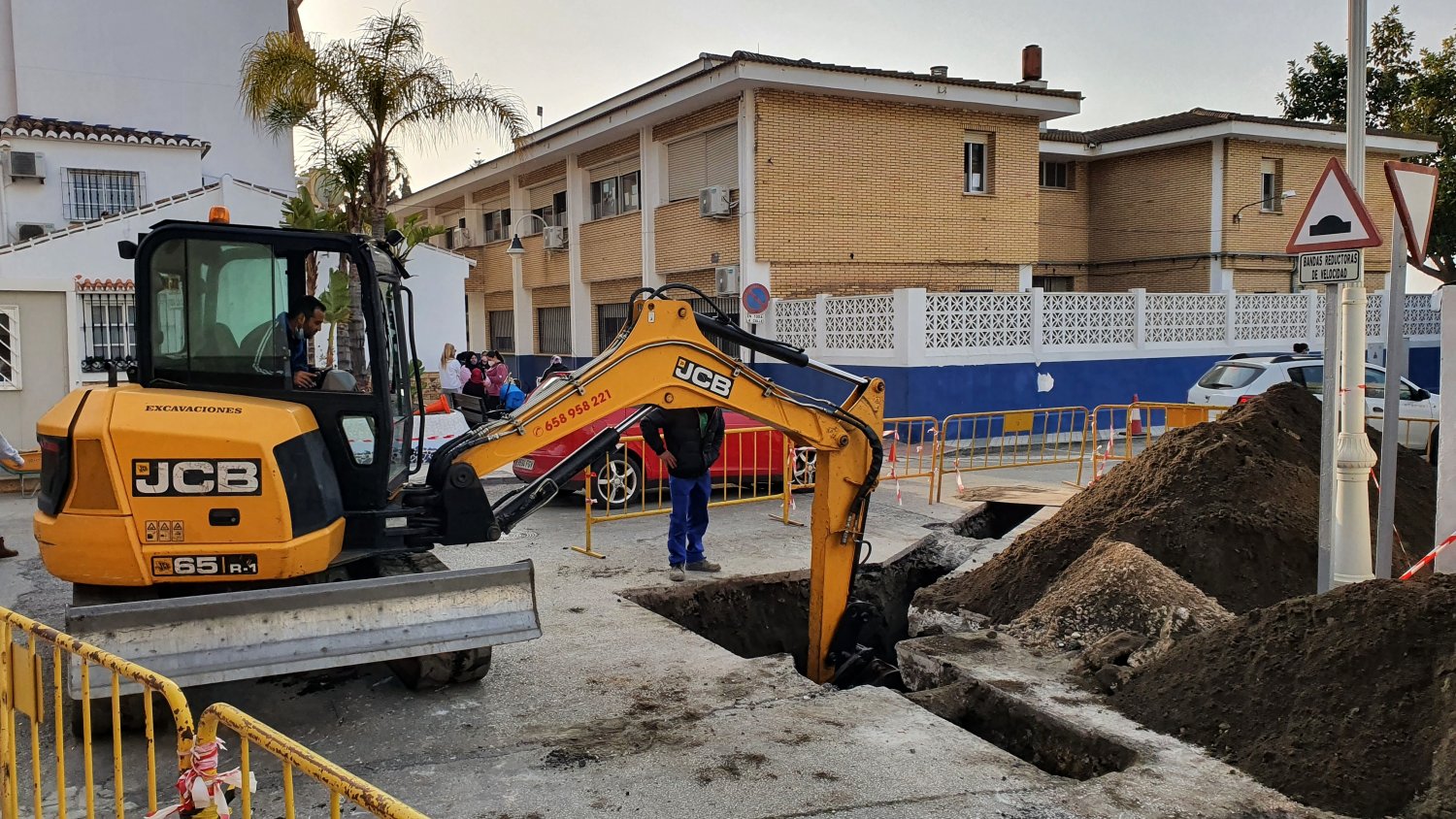 El Ayuntamiento de Torrox inicia en El Morche las mejoras en la red de saneamiento