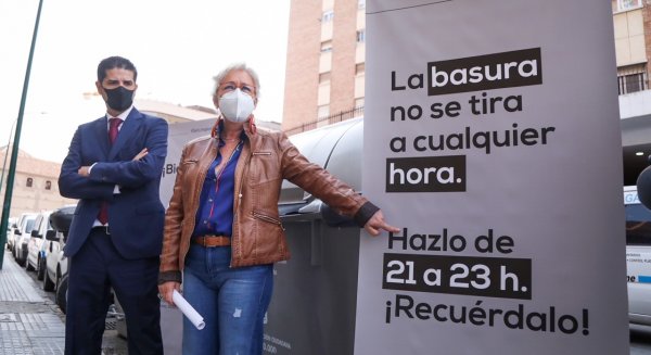 La campaña “Ser limpios por Málaga” informa que el horario de basura es de 21.00 a 23.00 horas