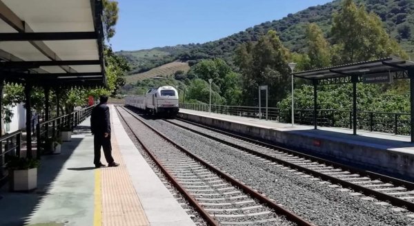 Adif adjudica la instalación de telecomunicaciones móviles GSM-R en el tramo Bobadilla-Ronda