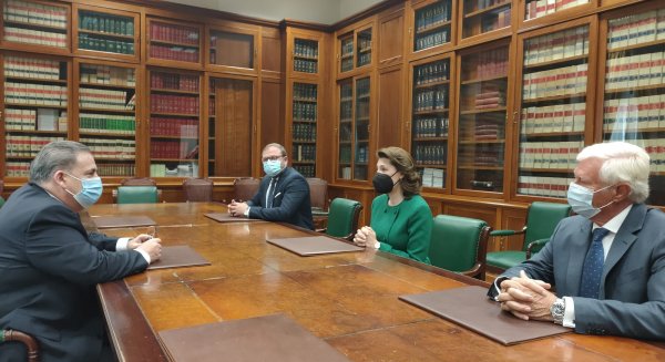 Rumanía está interesada en ampliar relaciones comerciales con Málaga