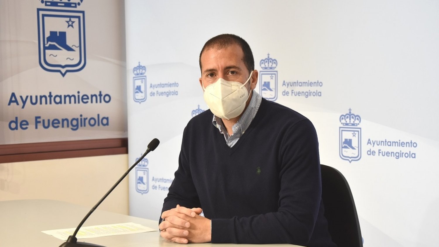 Fuengirola incrementa en 2020 las labores de baldeo y desinfección diaria de sus calles