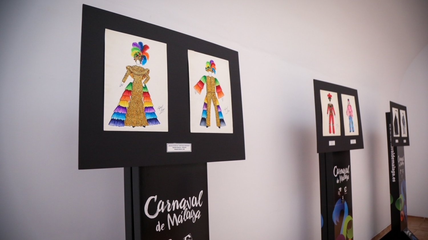 La Casa del Carnaval acoge la exposición “Fantasías en Papel” del malagueño Rafael Ríos
