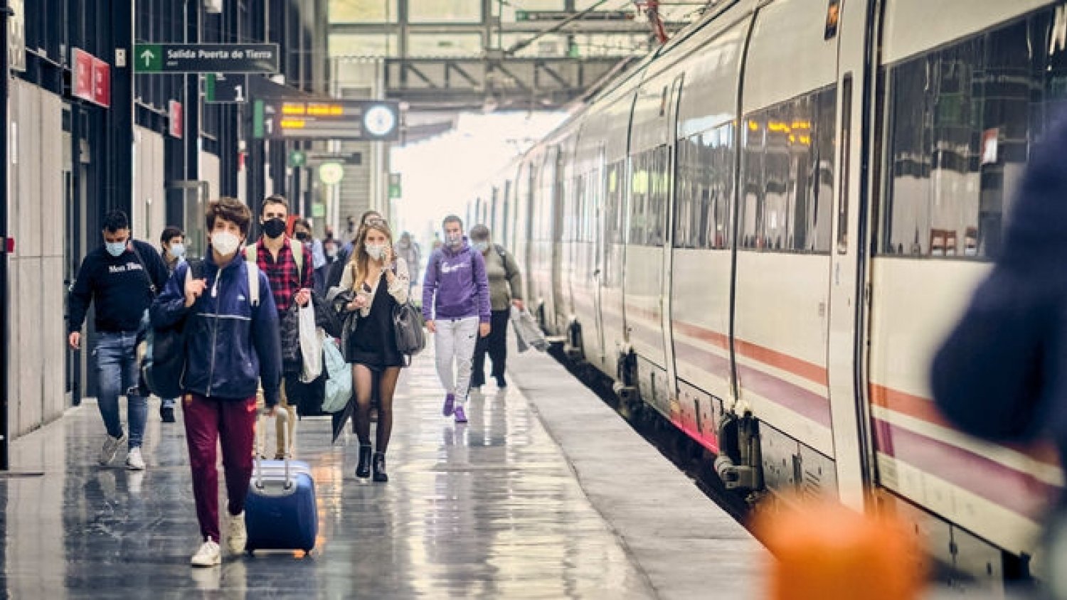 Málaga capital tiene una tasa de 373 por cada 100 mil y sale del cierre perimetral este sábado