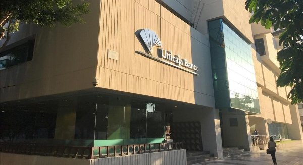 Unicaja firma un acuerdo con el Clúster Smart City para impulsar proyectos en ciudades verdes e inteligentes