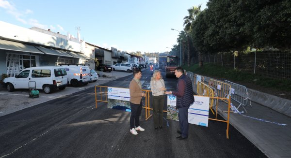 Marbella anuncia que finalizará en dos semanas el asfaltado de Nueva Andalucía