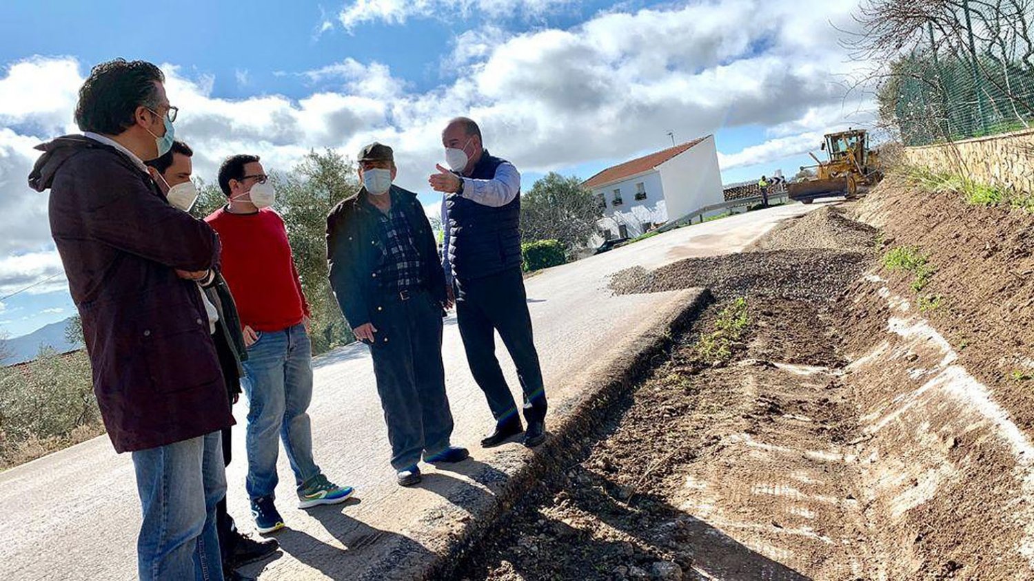 El Alcalde de Antequera propone a Diputación mejorar la carretera entre La Joya y Valle de Abdalajís