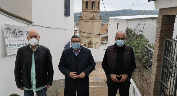 Finalizan las obras de remodelación integral en calle Almudena de Vélez-Málaga