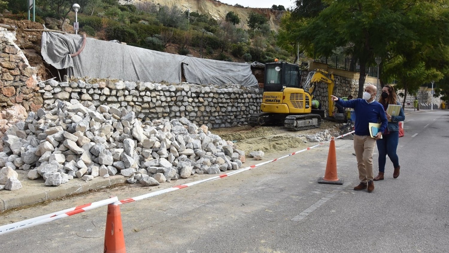 Fuengirola repara un muro del parque de la Cantera que había sufrido daños por el temporal Filomena