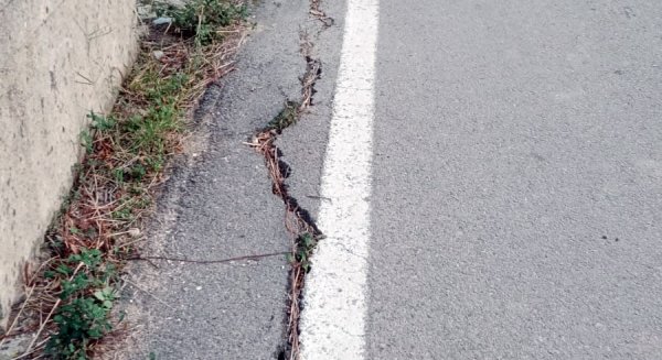 PSOE exige a la Diputación el arreglo de la carretera que une El Colmenar y Gaucín