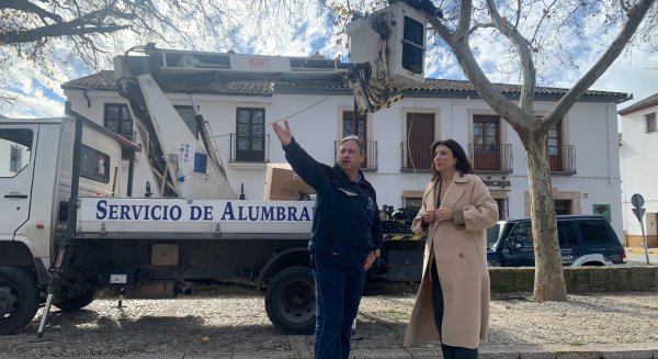 Ronda renueva las farolas de la plaza Ruedo Alameda para mejorar la calidad lumínica