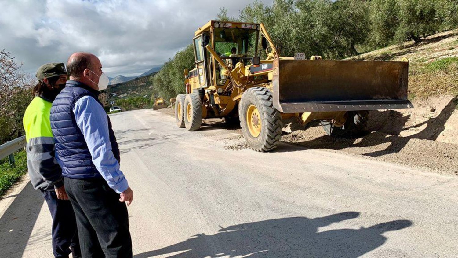 Avanza la obra de mejora de la carretera que une La Joya con Villanueva de la Concepción en Antequera