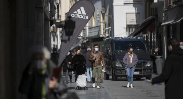 Seis municipios malagueños junto a la capital cierran su actividad no esencial por el aumento de casos