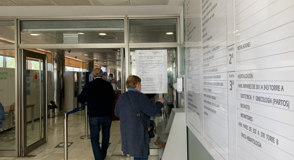 El Virgen de la Victoria limita las visitas a pacientes hospitalizados en áreas no COVID para evitar contagios