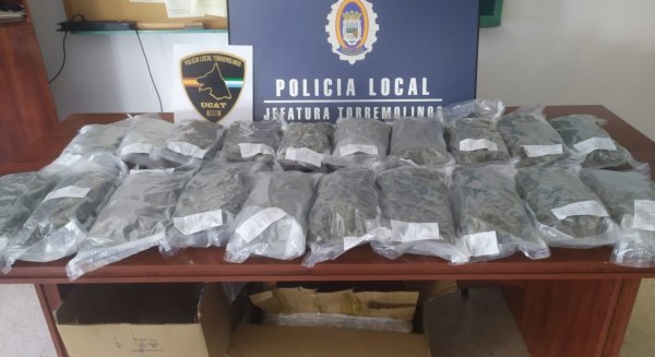 La Policía Local de Torremolinos intercepta 11 kilos de marihuana en un control de movilidad por COVID