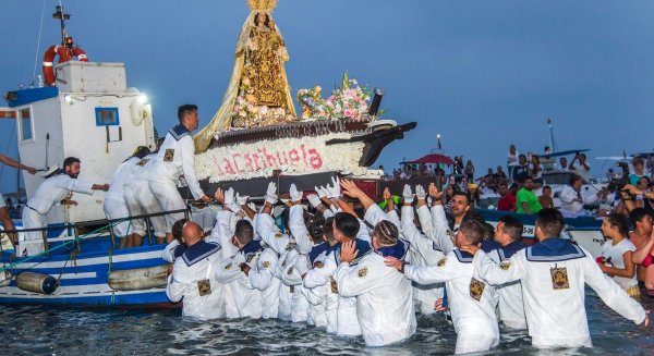 Torremolinos tramita que las Fiestas de El Carmen de la Carihuela se declaren de interés turístico andaluz