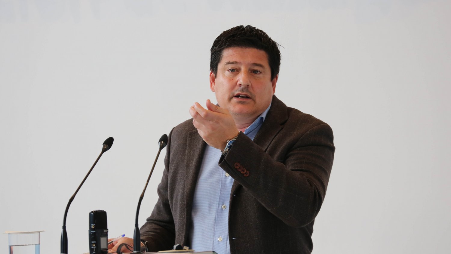 PP de Diputación insta mediante moción al Ministerio de Hacienda a bajar el IVA de luz y gas al 4%