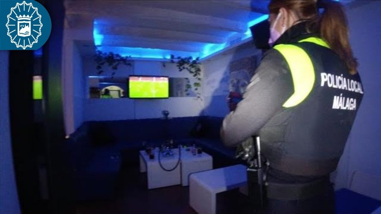 Policía local cierra un local de Málaga al sorprender a cinco menores de 13 y 15 años fumando cachimbas