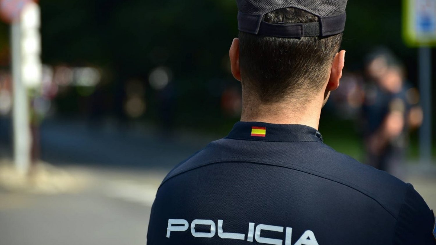 Policía Nacional detiene en Málaga a una mujer por hurtar a un octogenario su pensión al salir del banco