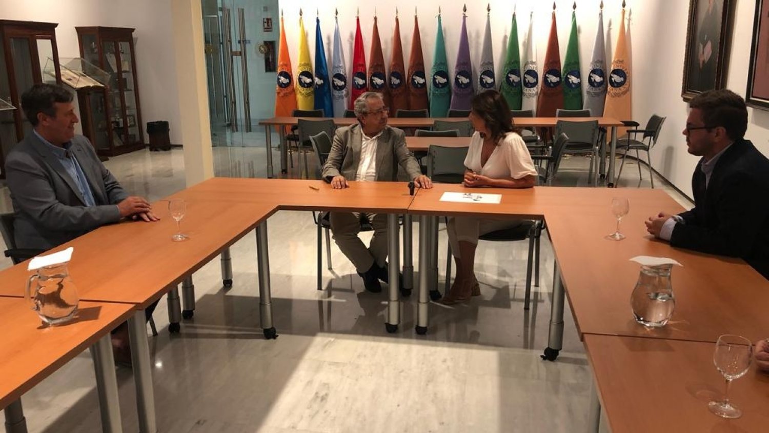 Ronda entrega a la FGUMA el estudio de viabilidad para la implantación del grado de Fisioterapia