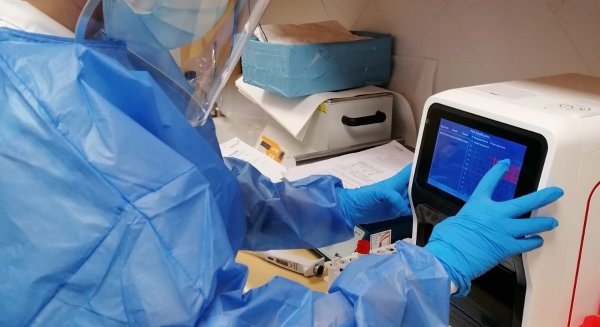 VithasLab dota de equipos para poder realizar PCRs en los hospitales Vithas Xanit y Vithas Málaga