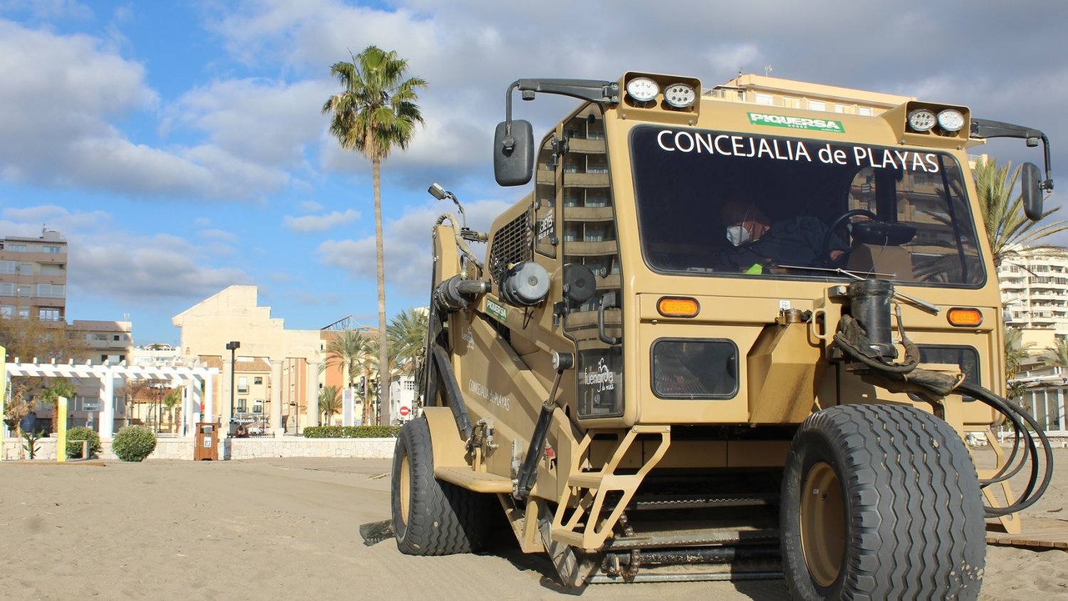 El Ayuntamiento de Fuengirola retira más de 200 toneladas de residuos tras el temporal Filomena