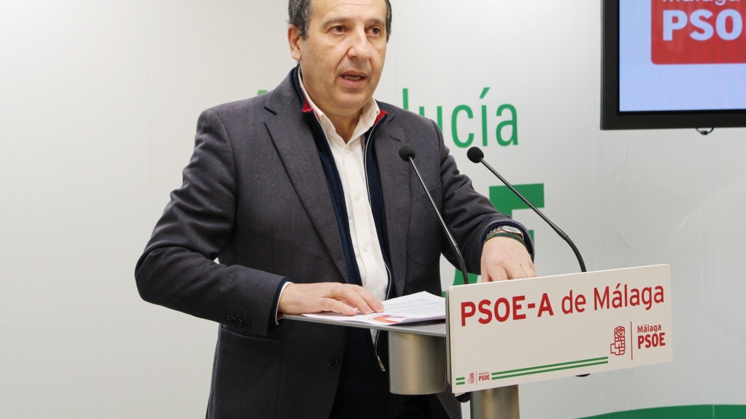 PSOE denuncia el colapso de centros sanitarios como el de El Palo en la capital por falta de medidas