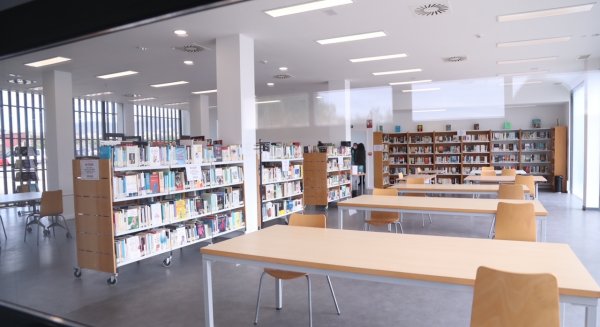 Abierta al público la sala de lectura de la nueva biblioteca Vicente Espinel en Puerto de la Torre