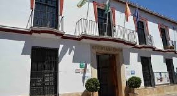 La Policía busca al hombre de 27 años acusado de rociar con ácido a su exnovia y una amiga en Cártama