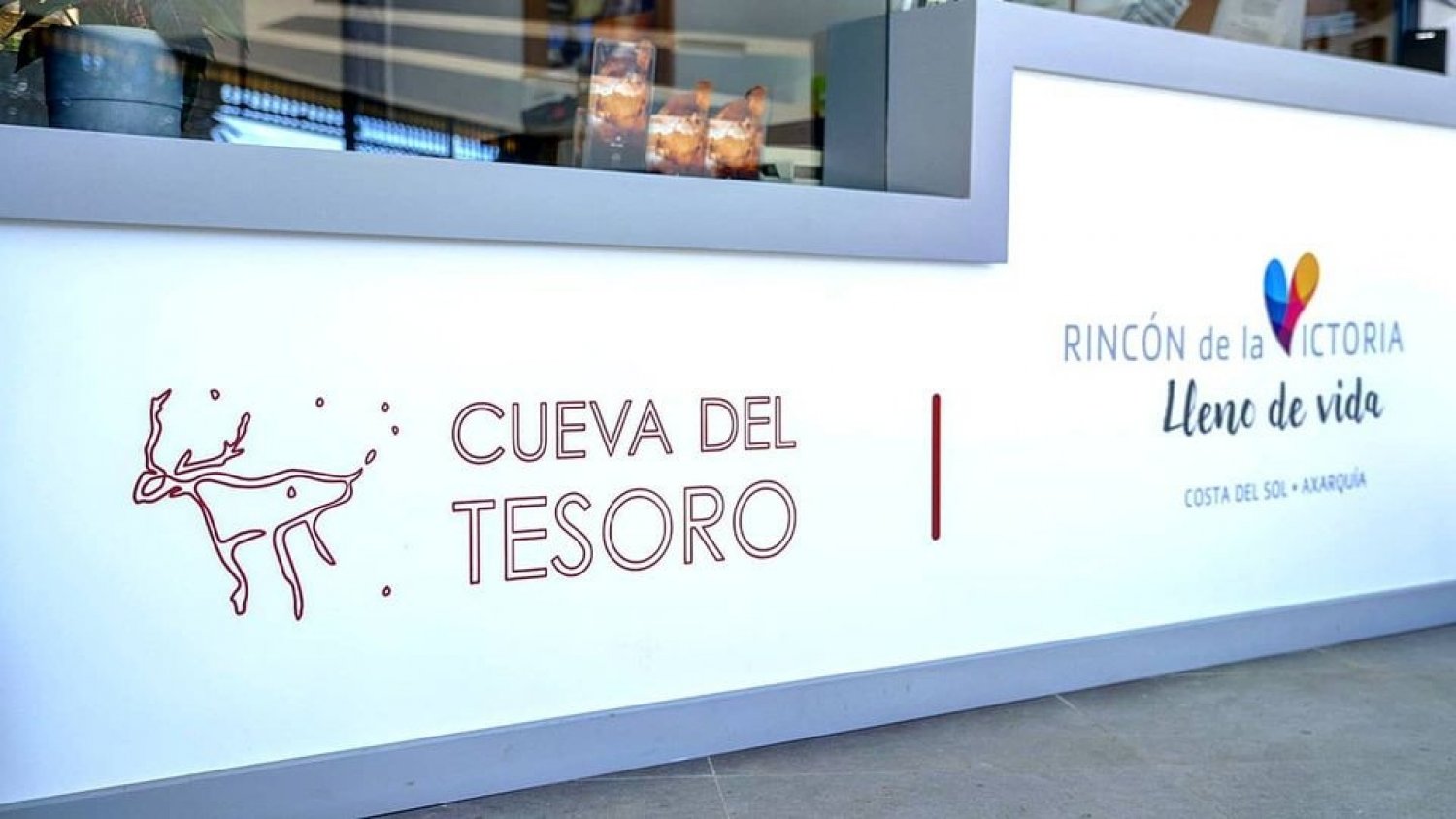 La Cueva del Tesoro de Rincón de la Victoria mantiene cerca del 50% de sus visitas pese a la pandemia