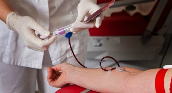 La Red Andaluza de Medicina Transfusional hace un llamamiento a la donación de sangre tras la navidad