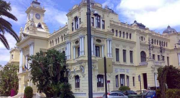 Málaga informa que la calle Manuel José García Caparrós vuelve a abrirse al tráfico mañana 12 de enero