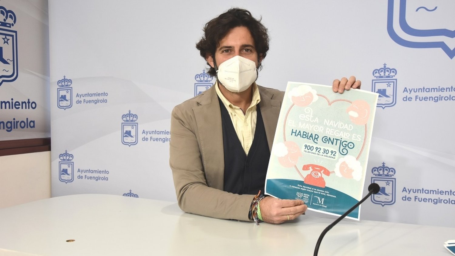 Bienestar Social anima a los mayores de Fuengirola a usar el teléfono contra la soledad de Diputación