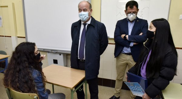 Rocío Pérez Suárez es la ganadora del concurso preventivo sobre el ciberacoso en redes sociales de Antequera